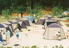 キャンプ場